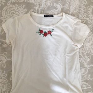 brandy melville t-shirt with roses